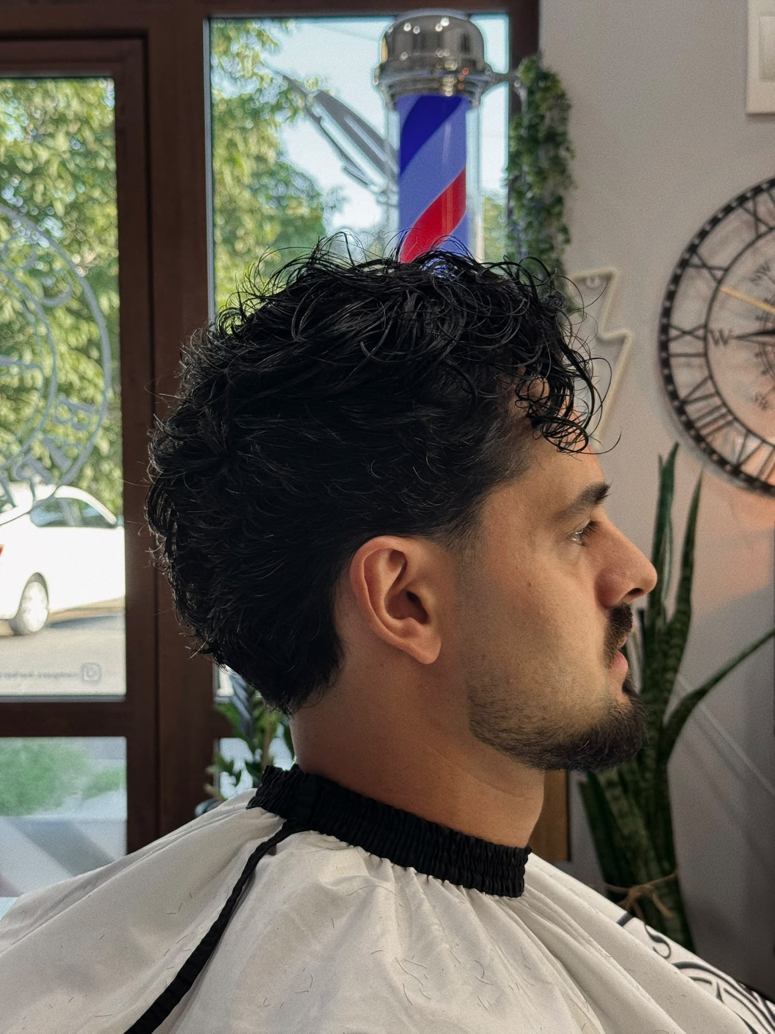 Curly hair haircut with a burst fade – barber shop in Haskovo